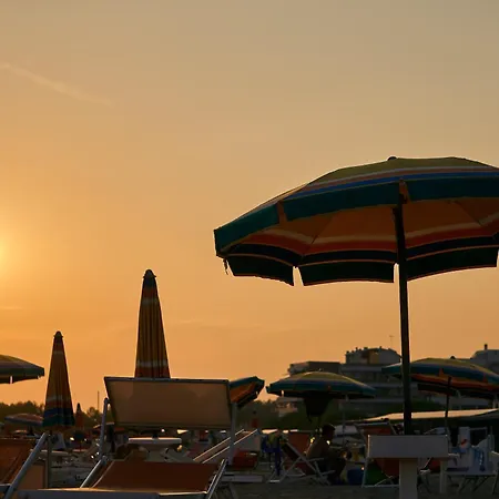 Relax And Fun By The Pool - Beahost Apartment Bibione